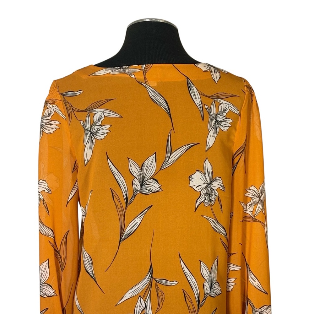 A New Day – Floral Bell Sleeve V-Neck Pullover Blouse – Small - Picture 7 of 9